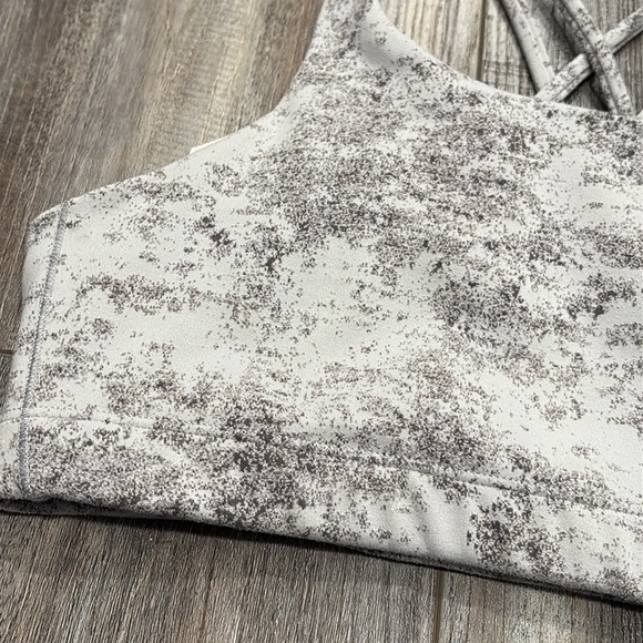 ATHLETA Girl Upbeat Sports Bra Fog Gray size XXL/16 - Picture 3 of 7